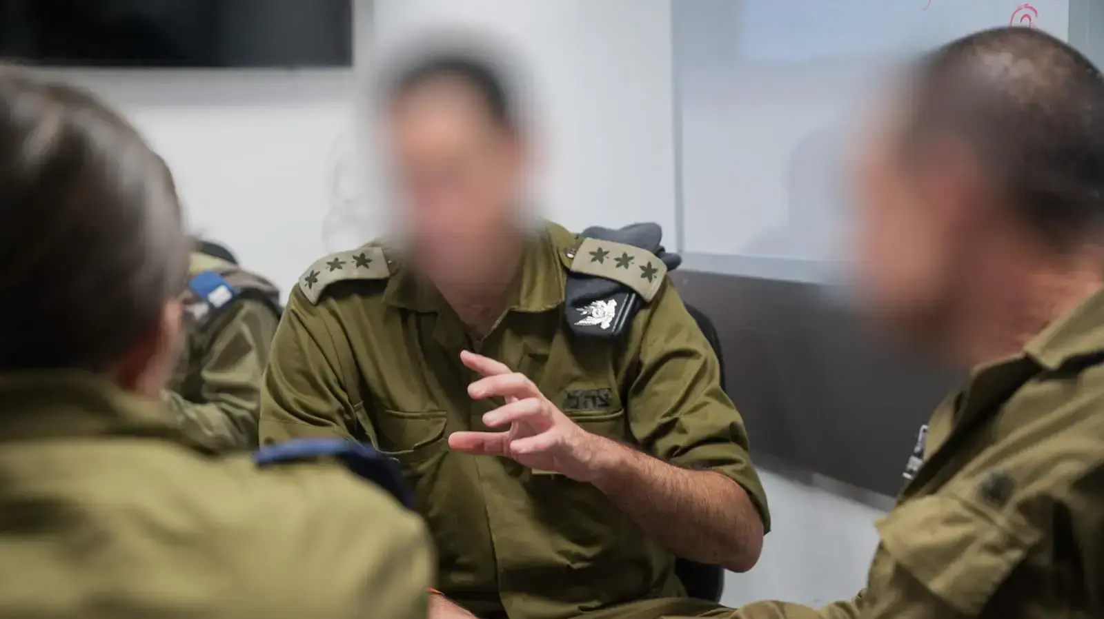 מפקד מרכז האש של פיקוד דרום,אל"מ י' מפקד מרכז האש של פיקוד דרום,אל"מ י'