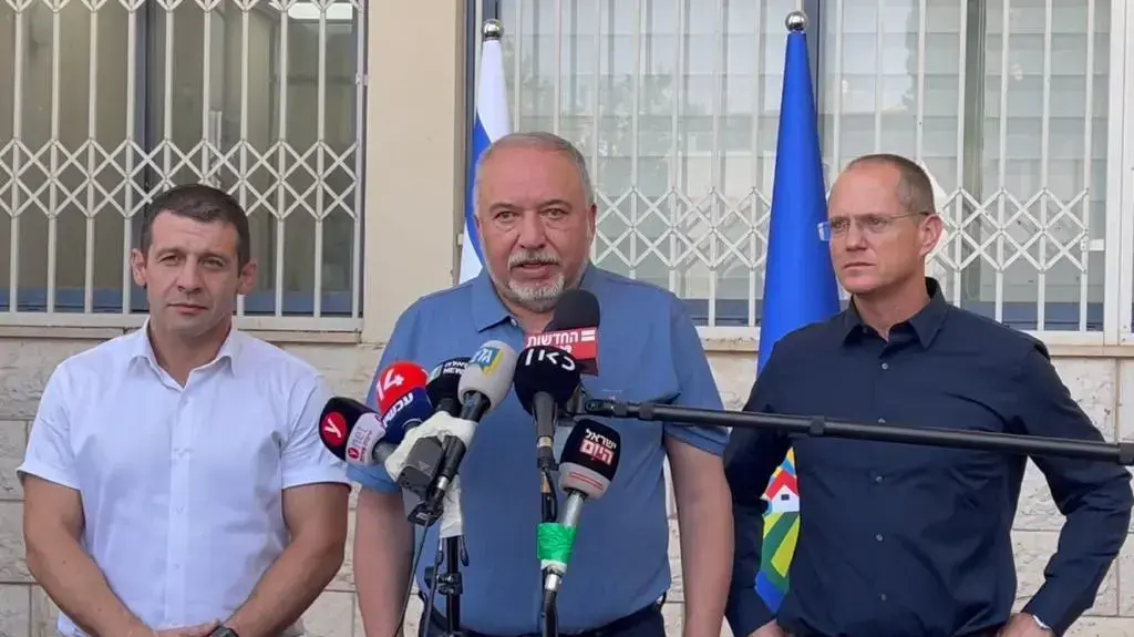שר האוצר, אביגדור ליברמן נפגש עם ראשי רשויות שדרות, אשקלון ועוטף עזה בעיר שדרות 08 באוגוסט 2022 שר האוצר, אביגדור ליברמן נפגש עם ראשי רשויות שדרות, אשקלון ועוטף עזה בעיר שדרות 08 באוגוסט 2022