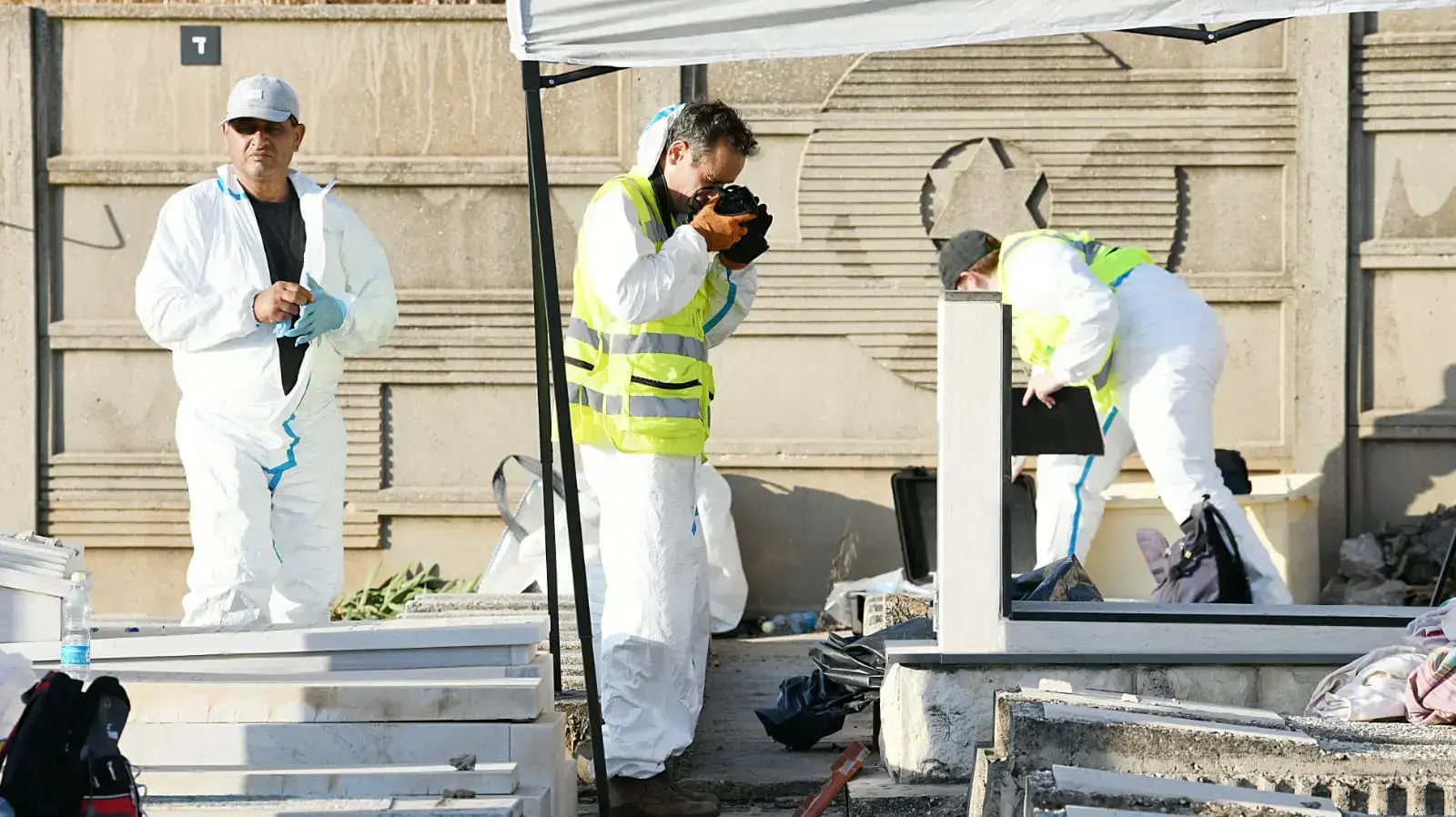 פתיחת קברה של חממה קרווה מילדי תימן, בית העלמין סגולה פתח תקווה 08 באוגוסט