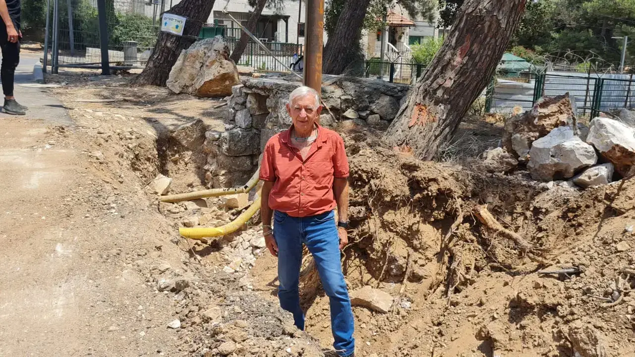 מנכ"ל גבעת התחמושת על רקע תחילת העבודות לגילוי התעלה, 11 באוגוסט 2022 מנכ"ל גבעת התחמושת על רקע תחילת העבודות לגילוי התעלה, 11 באוגוסט 2022