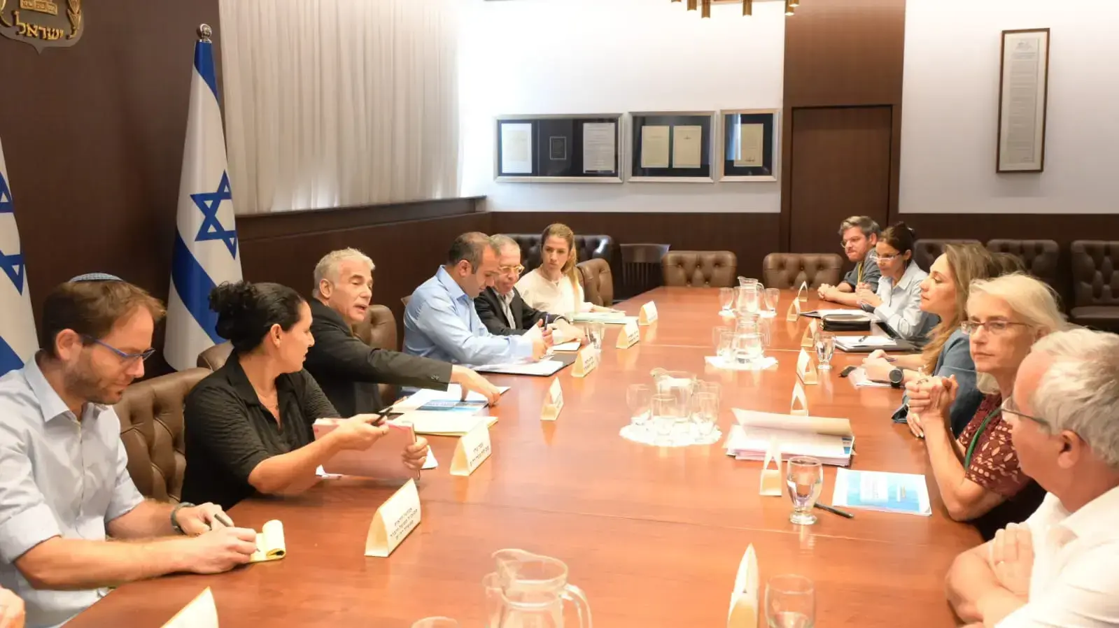 רה"מ יאיר לפיד בדיון עם צמרת משרד החינוך, 17 באוגוסט 2022 רה"מ יאיר לפיד בדיון עם צמרת משרד החינוך, 17 באוגוסט 2022