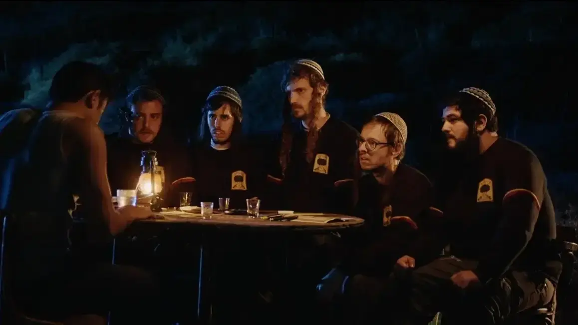 מתוך הסרט "אדמה בוערת" מתוך הסרט "אדמה בוערת"
