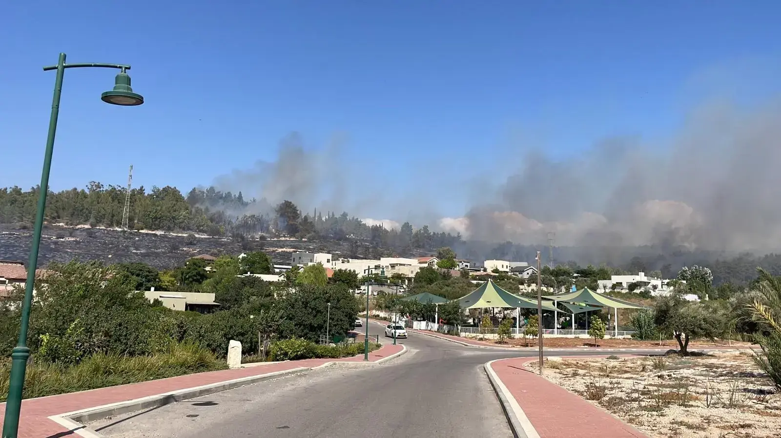 שריפה ביער הנשיא בסמוך לישוב תרום 25 באוגוסט 2022
שריפה ביער הנשיא בסמוך לישוב תרום 25 באוגוסט 2022