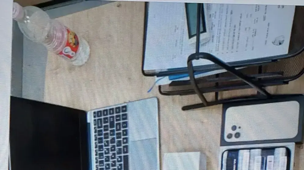 ה פלאפונים שנמצאו ברשותו של מאיר אסולין ה פלאפונים שנמצאו ברשותו של מאיר אסולין