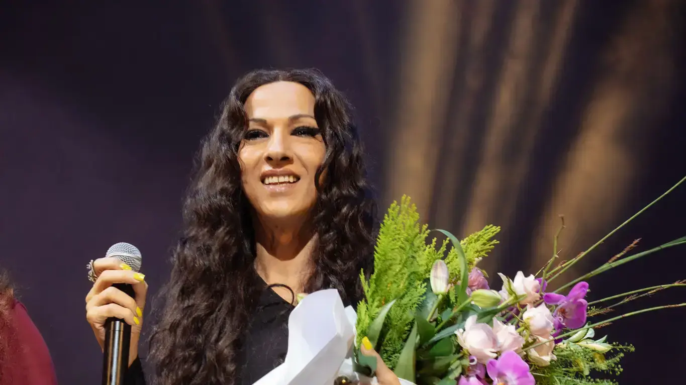 דנה אינטרנשיונל בערב מחווה שנערך עבורה במשכן לאמנויות הבמה בתל אביב, במסגרת חגיגות 20 שנה לייסודו של איגי, ארגון הנוער והצעירים הגאה בישראל. 27 באוגוסט 2022