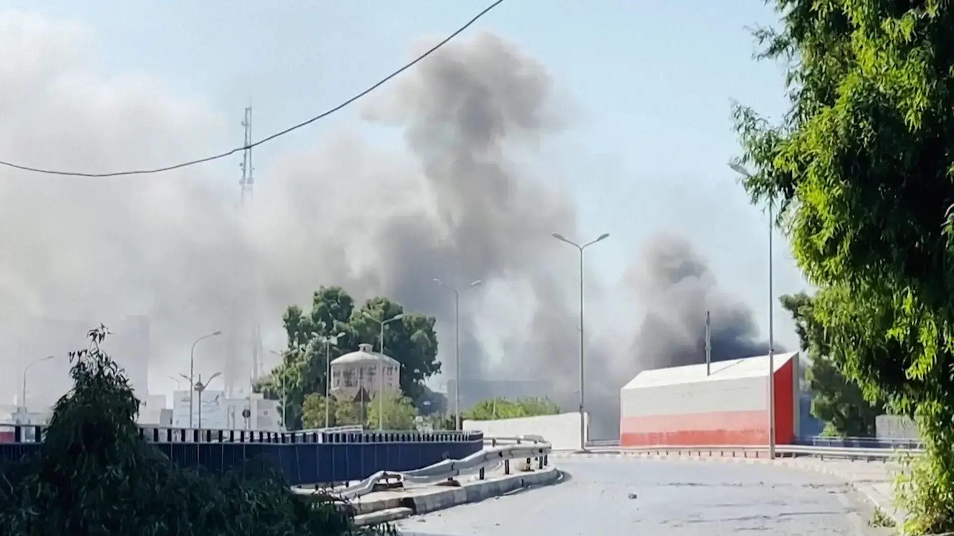 לוב: 23 הרוגים ועשרות פצועים בקרבות על השליטה בבירה טריפולי
28.08.22