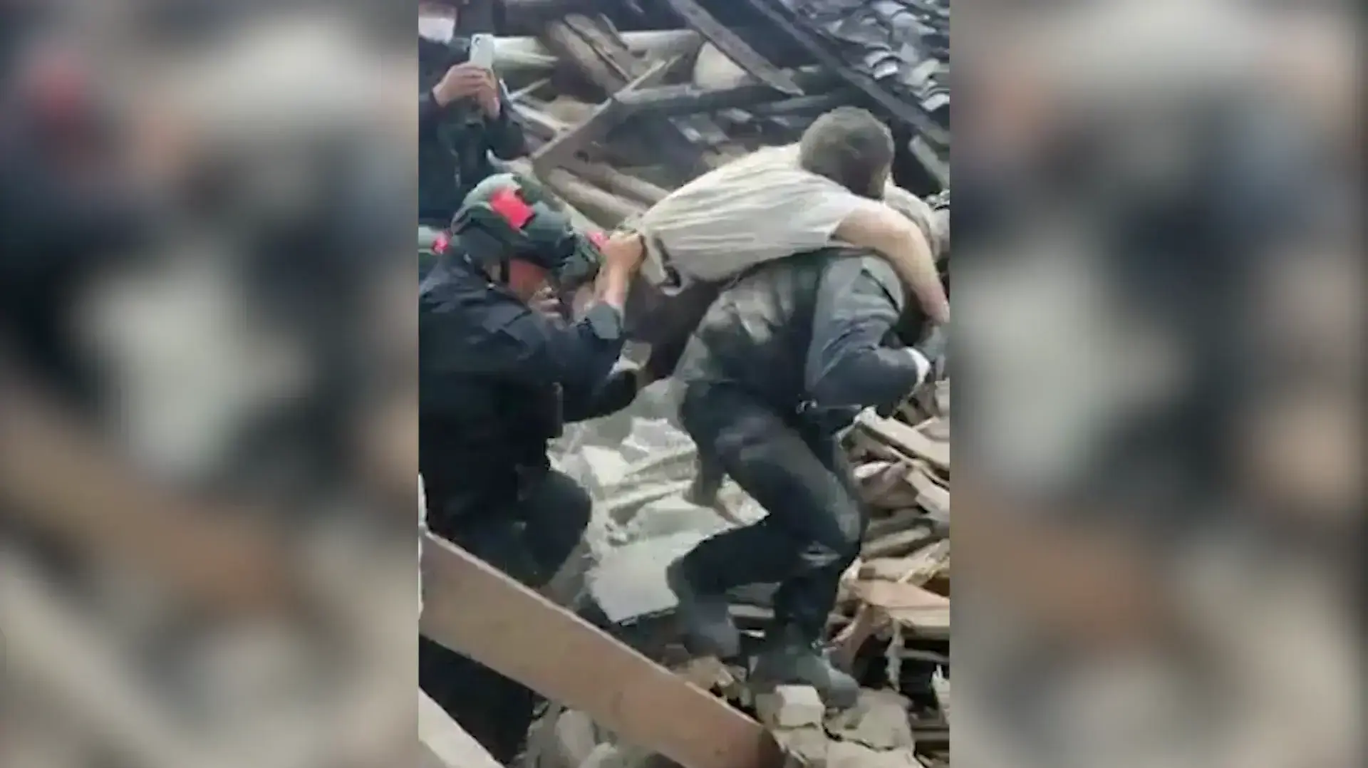 סין: עשרות הרוגים ברעידת אדמה במחוז סצ'ואן 
6.9.22