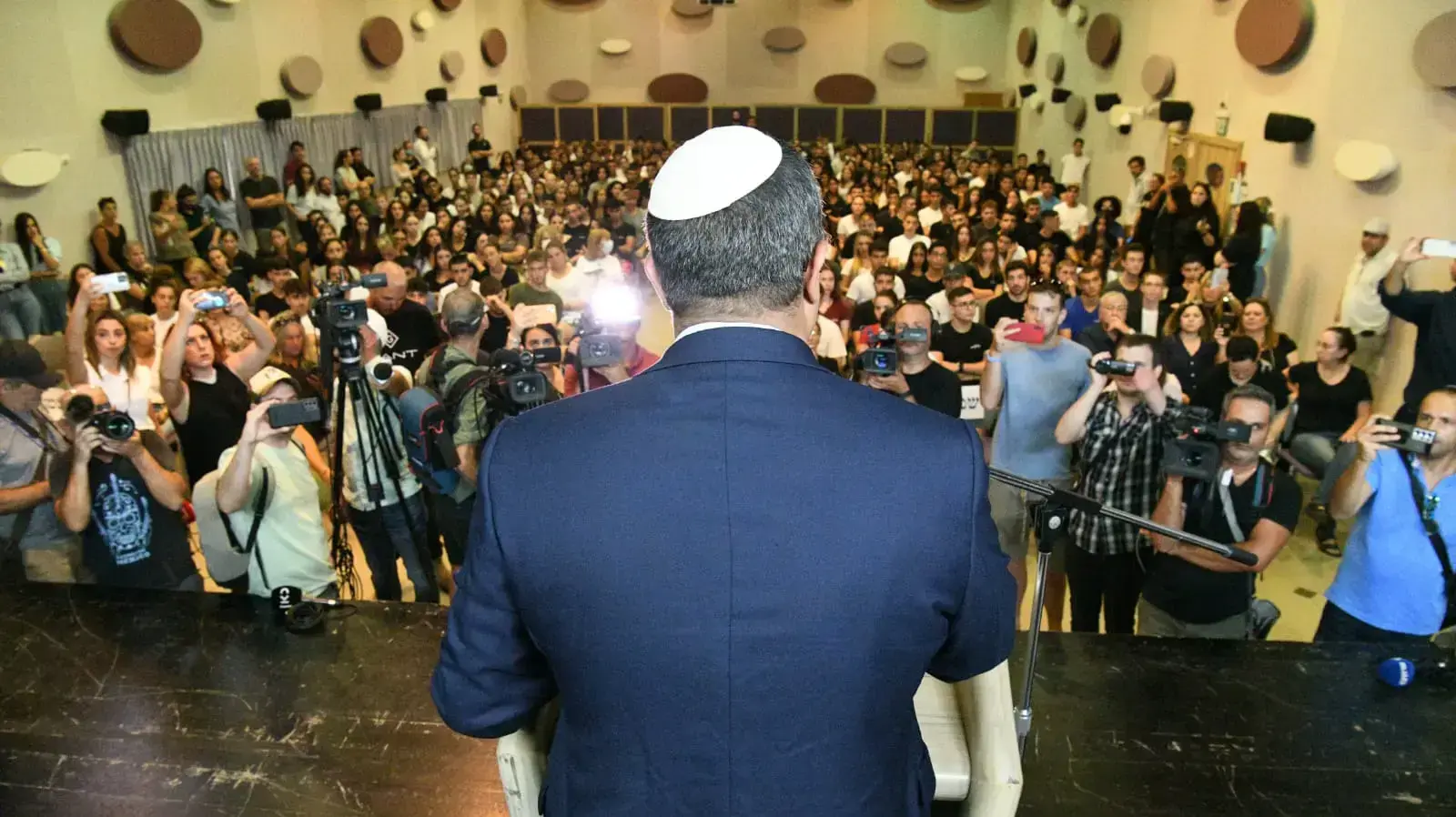 ביקורו של איתמר בן גביר בתיכון בליך, רמת גן, 6 בספטמבר 2022 ביקורו של איתמר בן גביר בתיכון בליך, רמת גן, 6 בספטמבר 2022