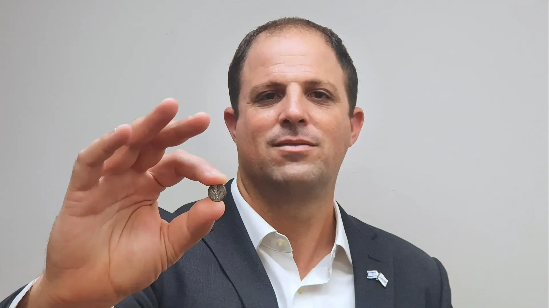 מטבע "רבע השקל" מימי המרד הגדול מטבע "רבע השקל" מימי המרד הגדול