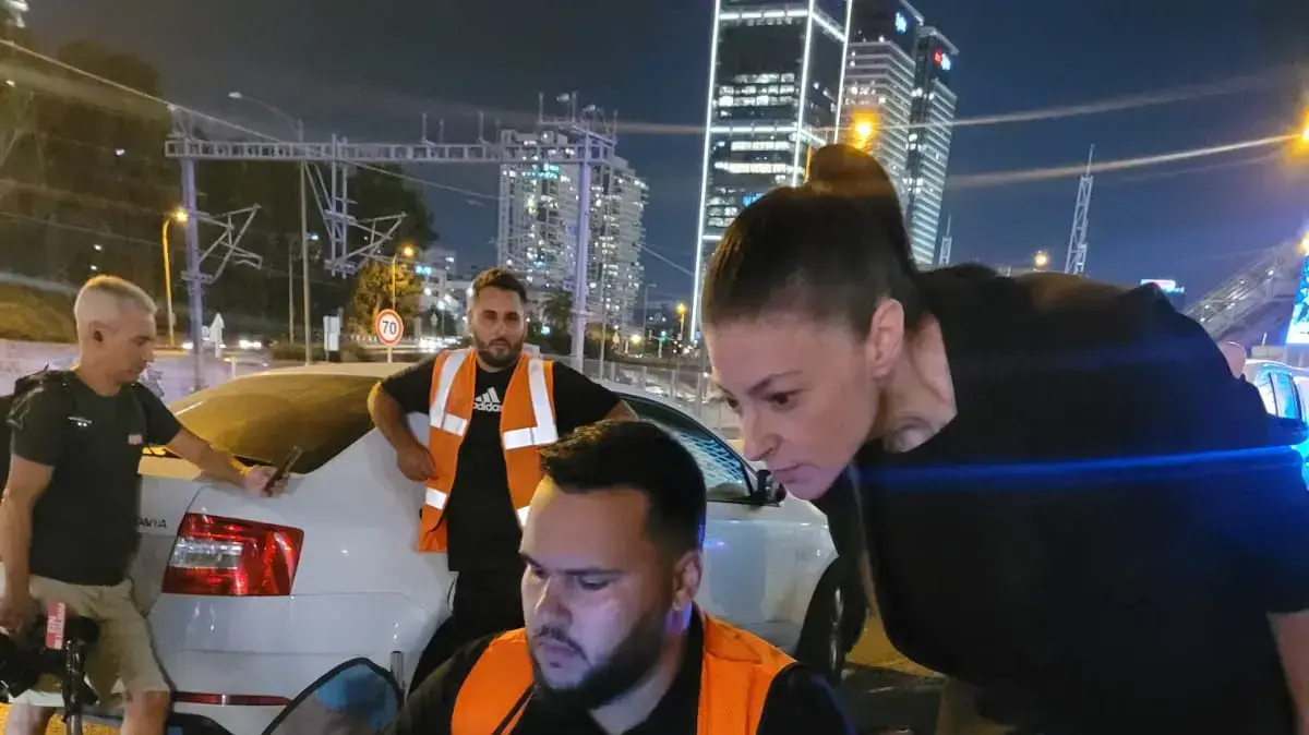 שרת התחבורה מרב מיכאלי בנתיבי איילון מתעדכנת לגבי הבולען, 17 בספטמבר 2022 שרת התחבורה מרב מיכאלי בנתיבי איילון מתעדכנת לגבי הבולען, 17 בספטמבר 2022