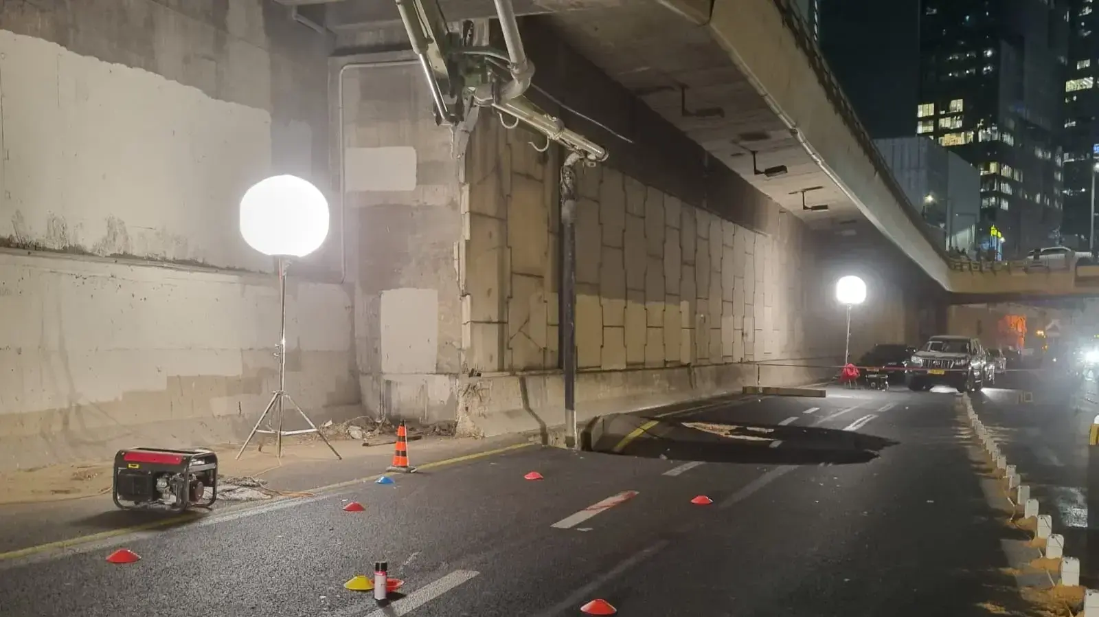 הבולען בנתיבי איילון, 17 בספטמבר 2022 הבולען בנתיבי איילון, 17 בספטמבר 2022