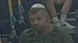 אורן נהוראי קורולקר, המורה החשוד בביצוע עבירות מין בבן 13 בגינה ציבורית. 18 בספטמבר 2022 אורן נהוראי קורולקר, המורה החשוד בביצוע עבירות מין בבן 13 בגינה ציבורית. 18 בספטמבר 2022
