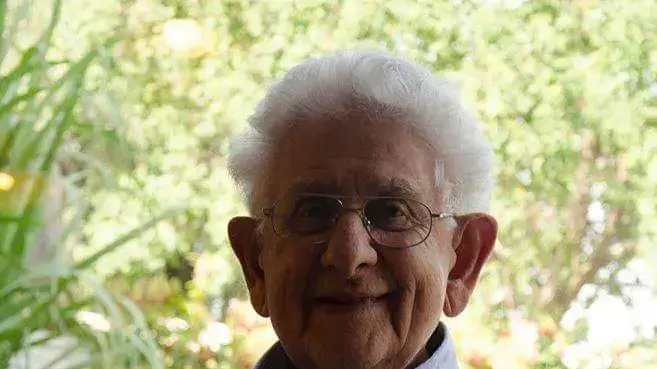 אליקים העצני