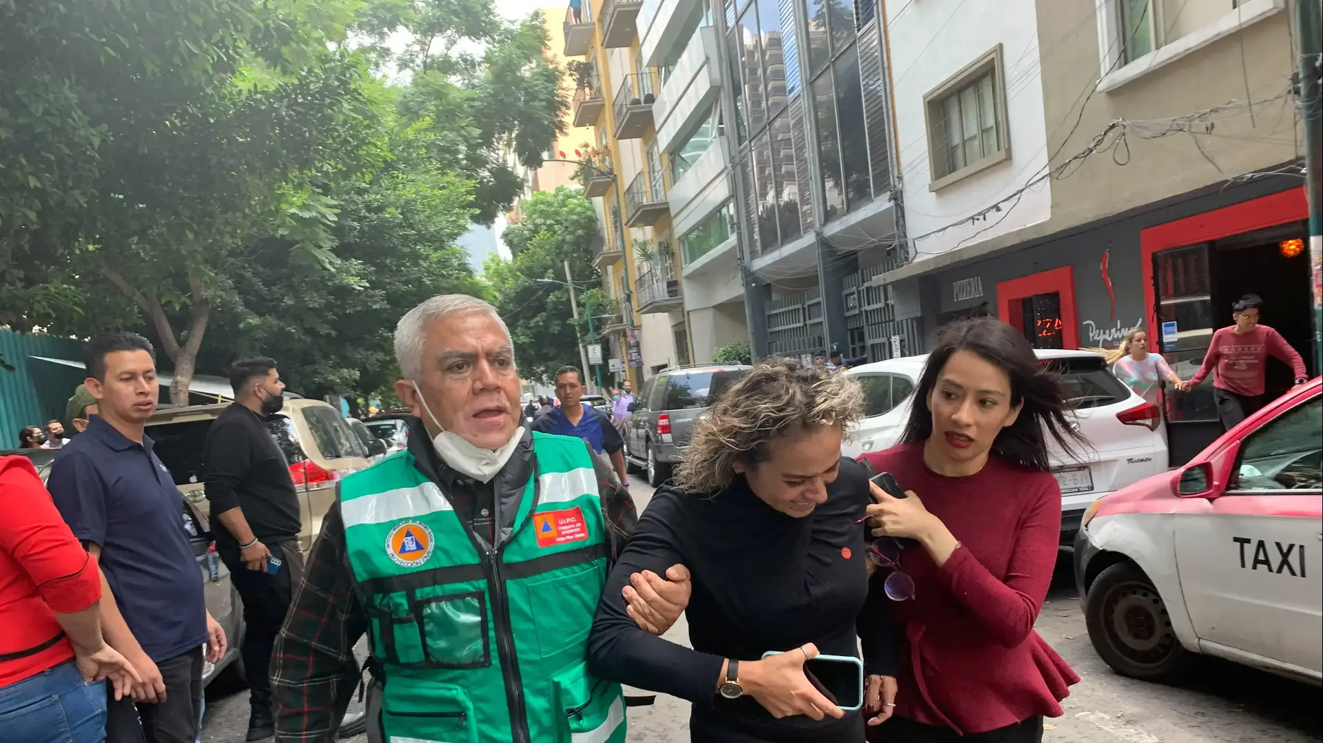 פינוי אזרחים בעקבות רעידת אדמה שפקדה את בירת מקסיקו 19 בספטמבר 2022