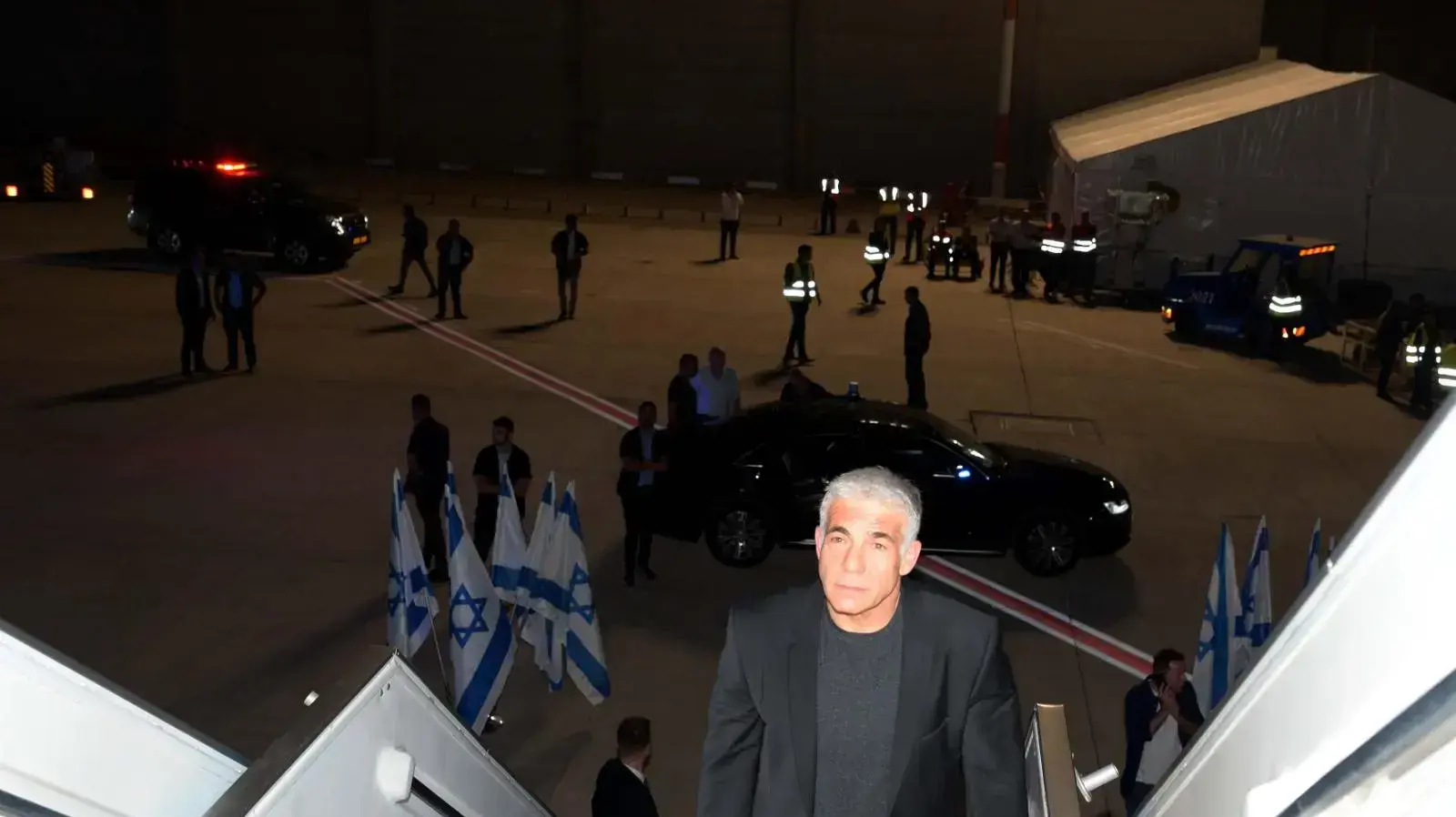ראש הממשלה יאיר לפיד עם המראתו לביקור מדיני לעצרת האו"ם בניו יורק, 19 בספטמבר 2022 ראש הממשלה יאיר לפיד עם המראתו לביקור מדיני לעצרת האו"ם בניו יורק, 19 בספטמבר 2022