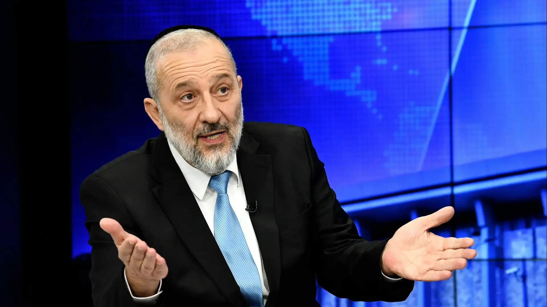 אריה דרעי בראיון באולפן וואלה לקראת בחירות 2022, 21 בספמבר 2022 אריה דרעי בראיון באולפן וואלה לקראת בחירות 2022, 21 בספמבר 2022