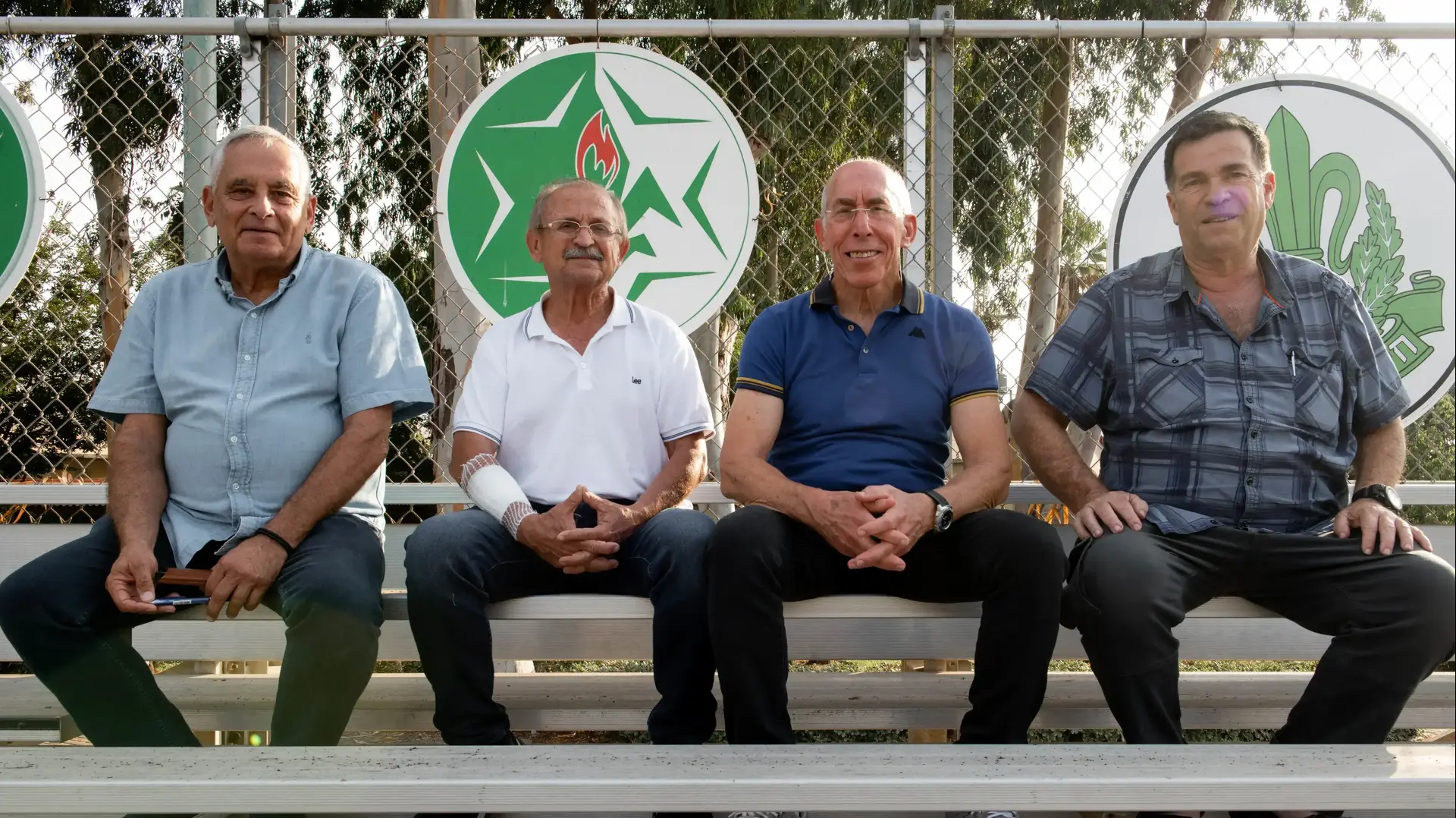 מימין: אסף טורטל, יהודה כרמל, סימן טוב קרקו,אלי בן צבי
מימין: אסף טורטל, יהודה כרמל, סימן טוב קרקו,אלי בן צבי