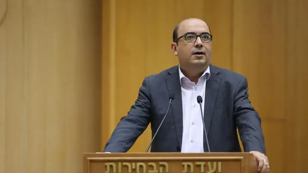 סמי אבו שחאדה במהלך כינוס ועדת הבחירות בכנסת 29 בספטמבר 2022 סמי אבו שחאדה במהלך כינוס ועדת הבחירות בכנסת 29 בספטמבר 2022