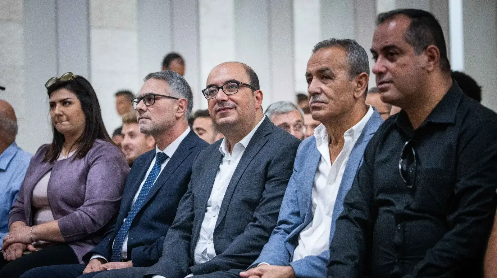 חברי בל"ד במהלך הדיון בעליון בנושא פסילתם מהתמודדות בבחירות לכנסת 6 באוקטובר 2022
חברי בל"ד במהלך הדיון בעליון בנושא פסילתם מהתמודדות בבחירות לכנסת 6 באוקטובר 2022