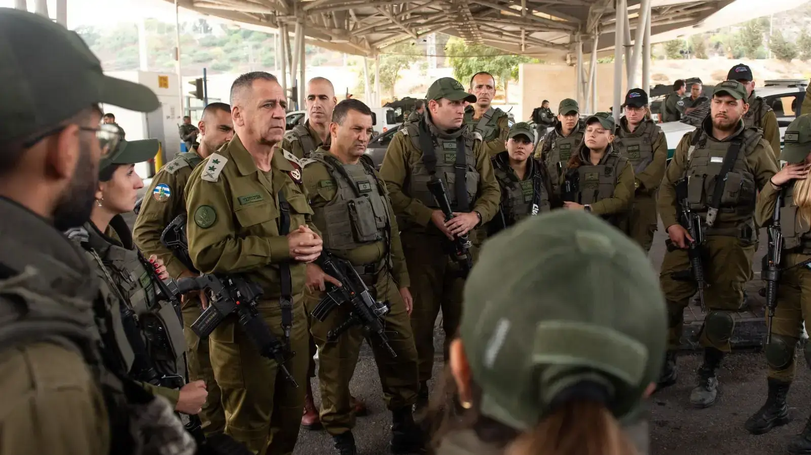 הרמטכ"ל אביב כוכבי מחסום שוועפאט שבו נפלה לזר הרמטכ"ל אביב כוכבי מחסום שוועפאט שבו נפלה לזר