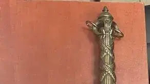החרב שאיתה דקר תושב חיפה את שכנו החרב שאיתה דקר תושב חיפה את שכנו