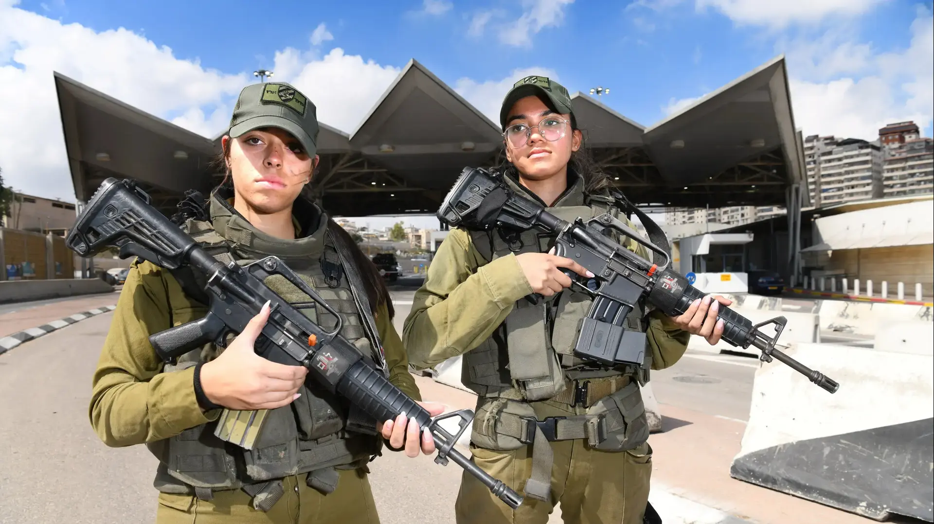 מישל קדוש ואור דיגורקר, מחסום שועפט
13 באוקטובר 2022 מישל קדוש ואור דיגורקר, מחסום שועפט
13 באוקטובר 2022