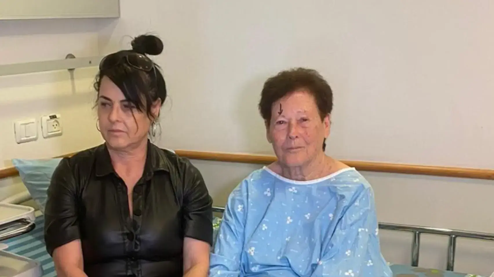 אביבה רענן, קיבלה תרומת קרנית עין מהחייל עידו ברוך שנהרג בשבי שומרון.
16 באוקטובר 2022 אביבה רענן, קיבלה תרומת קרנית עין מהחייל עידו ברוך שנהרג בשבי שומרון.
16 באוקטובר 2022