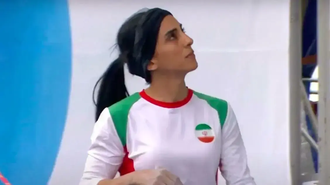 אלנאז רקאבי, מטפסת איראנית שהתחרתה בלי חיג'אב