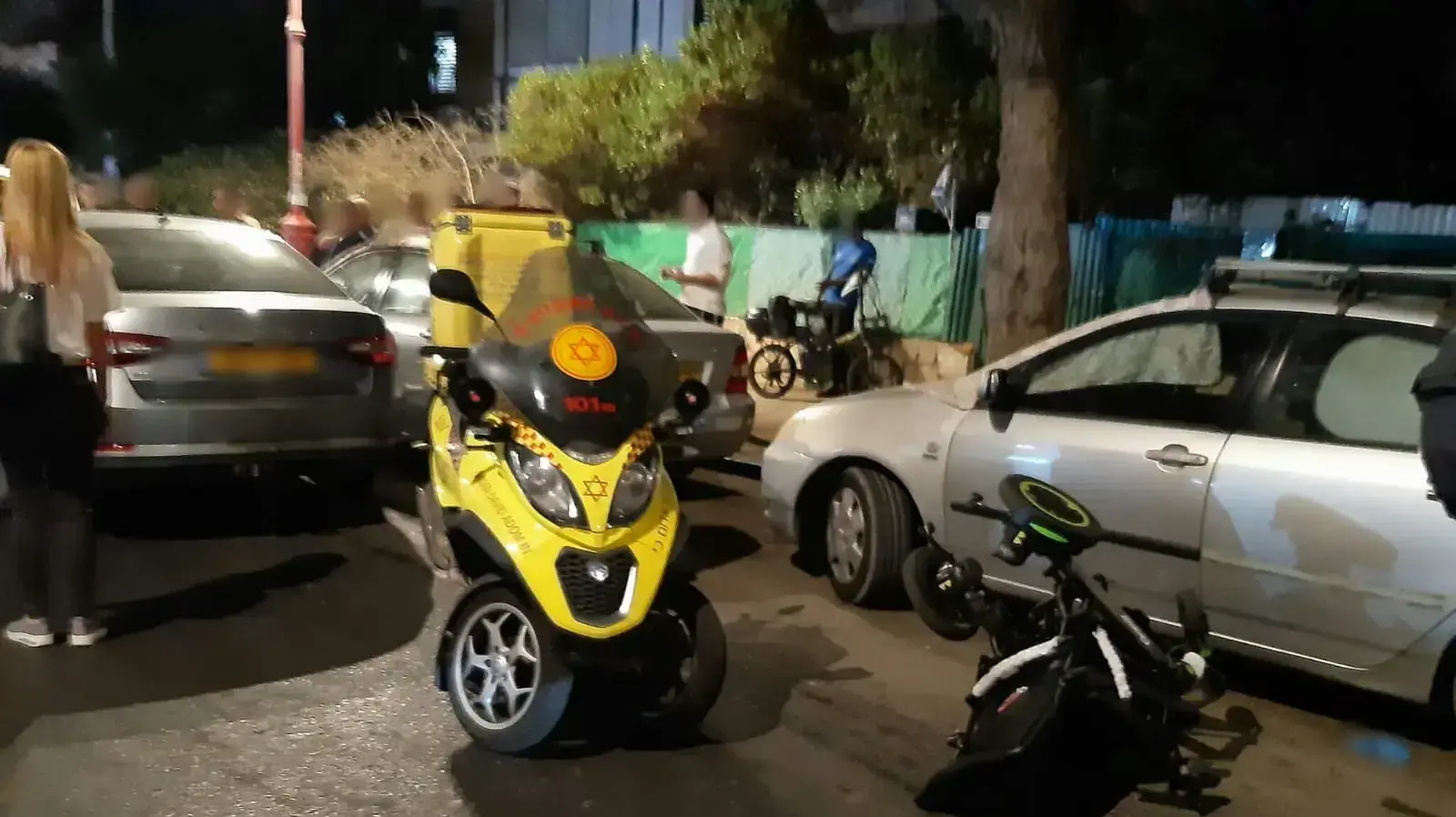 תאונת פגע וברח באשדוד בה נפצע קשה נהג קולנועית, 19 באוקטובר 2022 תאונת פגע וברח באשדוד בה נפצע קשה נהג קולנועית, 19 באוקטובר 2022