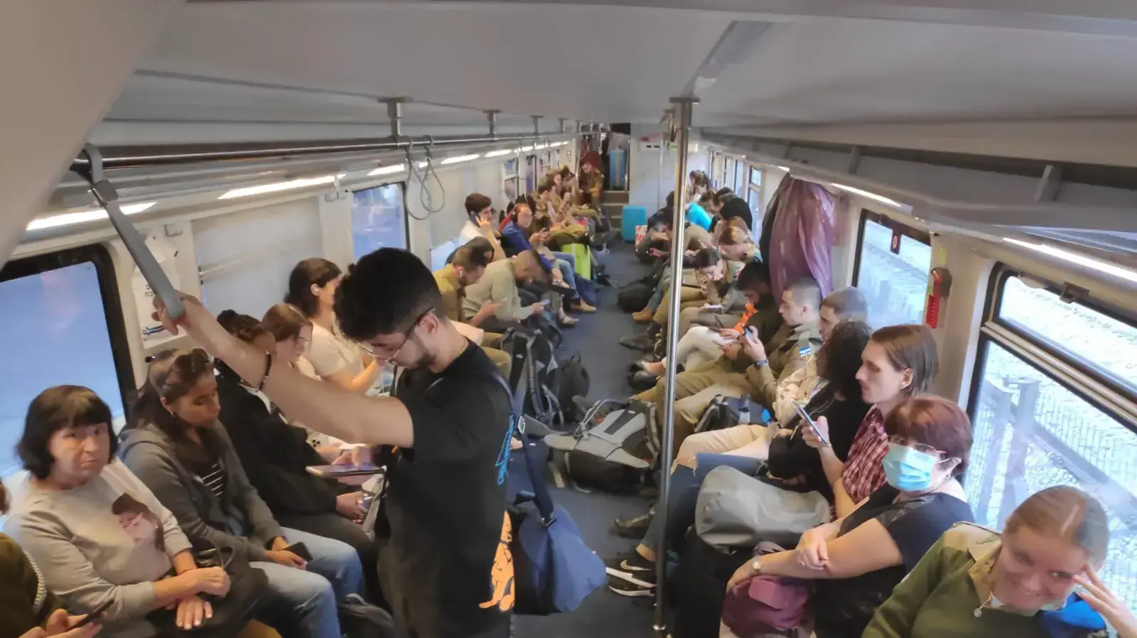 שיבושים קשים בתנועת הרכבות בקו בנימינה תל אביב, בעקבות תקלה ברכבת השלום 23 באוקטבור 2022 שיבושים קשים בתנועת הרכבות בקו בנימינה תל אביב, בעקבות תקלה ברכבת השלום 23 באוקטבור 2022