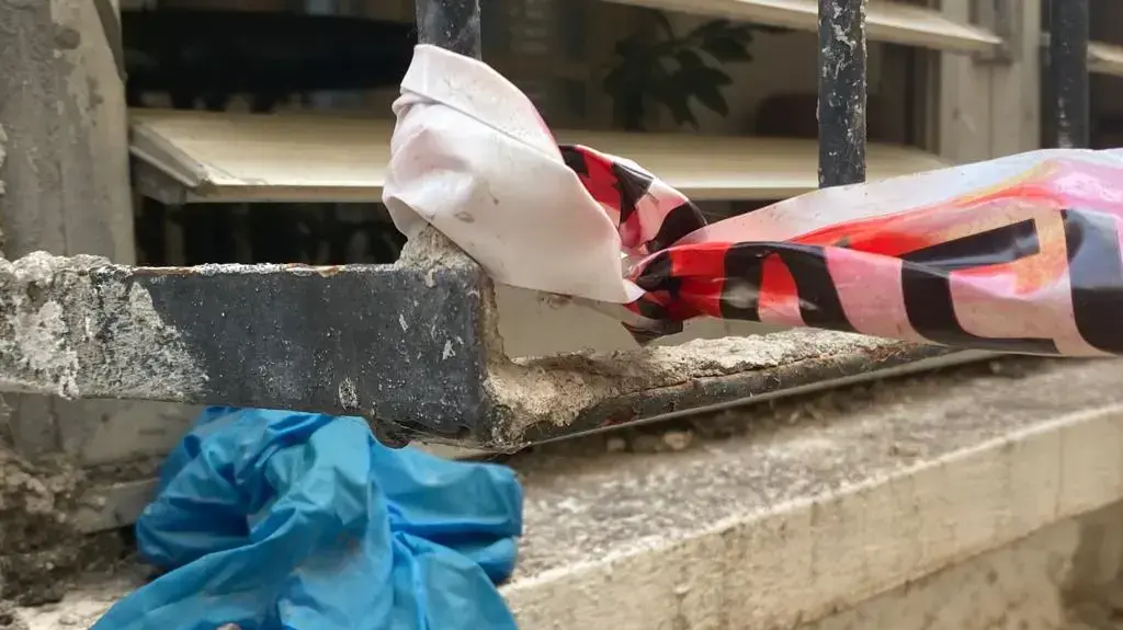 חשד לרצח אישה שנפלה מגג בנין אל מותה, פומבדיתא תל אביב, 25 באוקטובר 2022 חשד לרצח אישה שנפלה מגג בנין אל מותה, פומבדיתא תל אביב, 25 באוקטובר 2022