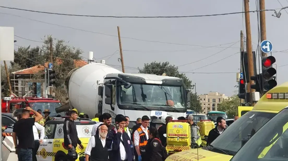 בן 10 נהרג מפגיעת משאית בירושלים. 26 באוקטובר 2022 בן 10 נהרג מפגיעת משאית בירושלים. 26 באוקטובר 2022