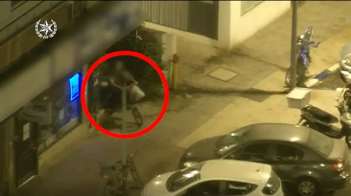 תושב רמת גן חשוד בסחיטת חברות נדל"ן. 27 באוקטובר 2022 תושב רמת גן חשוד בסחיטת חברות נדל"ן. 27 באוקטובר 2022