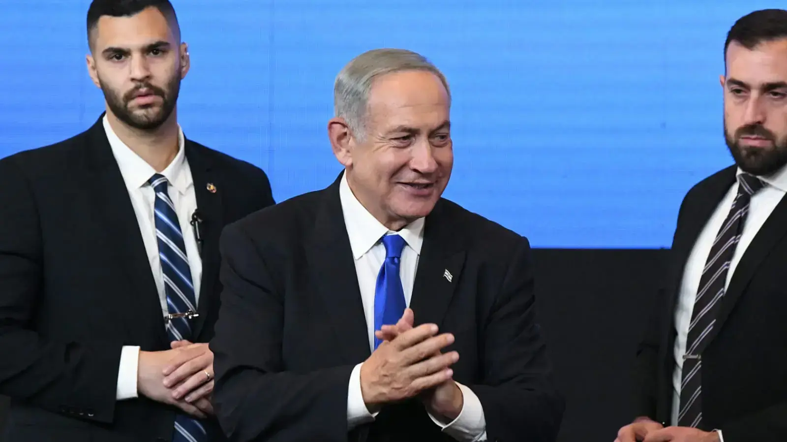 יו"ר הליכוד, בנימין נתניהו במהלך נואמו במטה מפלגתו לאחר תוצאות המדגם 2 בנובמבר 2022 יו"ר הליכוד, בנימין נתניהו במהלך נואמו במטה מפלגתו לאחר תוצאות המדגם 2 בנובמבר 2022