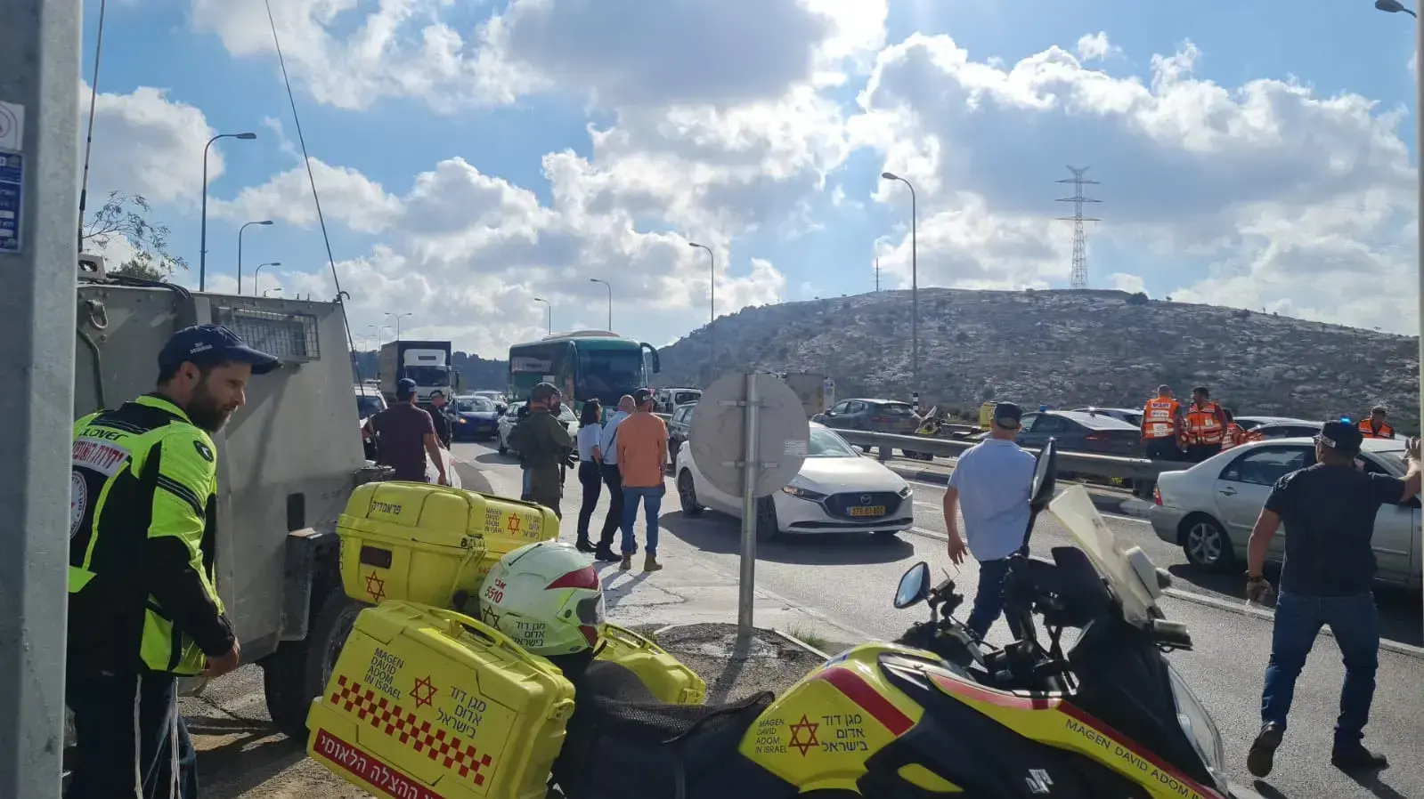 פיגוע דריסה ודקירה במחסום מכבים 02 בנובמבר 2022 פיגוע דריסה ודקירה במחסום מכבים 02 בנובמבר 2022
