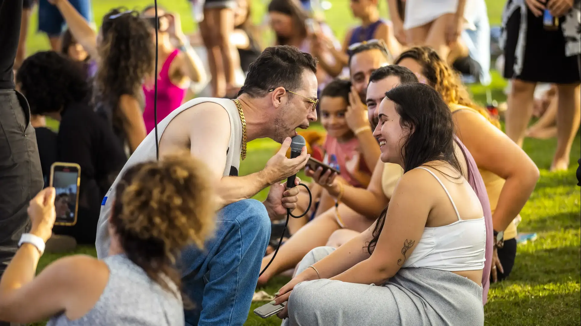 הופעה של הג'ירפות בפסטיבל wellfest בחוף נחשולים הופעה של הג'ירפות בפסטיבל wellfest בחוף נחשולים