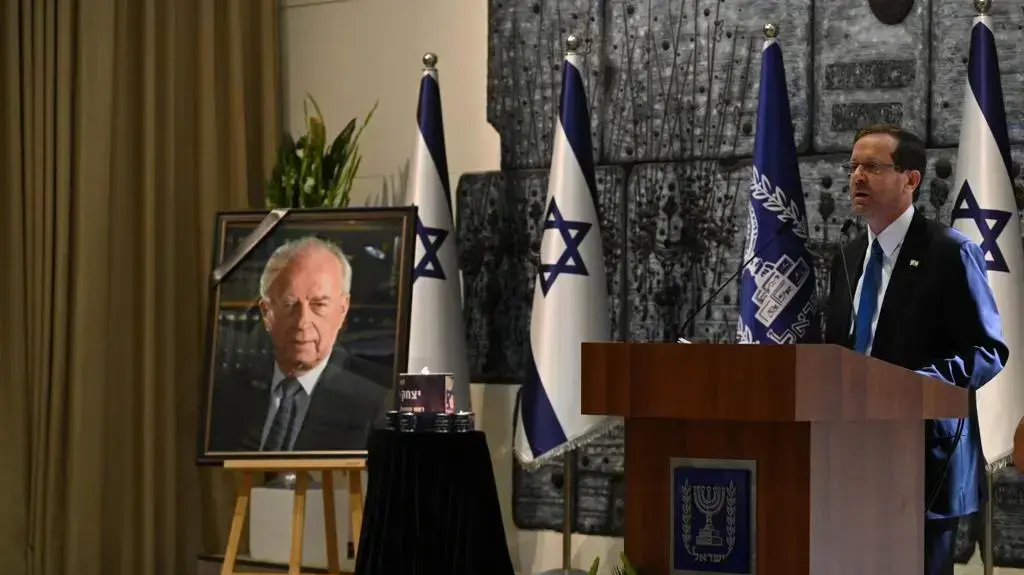 הטקס הממלכתי "נר יצחק" הפותח את אירועי הזיכרון לצחק רבין, בית הנשיא 6 בנובמבר 2022 הטקס הממלכתי "נר יצחק" הפותח את אירועי הזיכרון לצחק רבין, בית הנשיא 6 בנובמבר 2022
