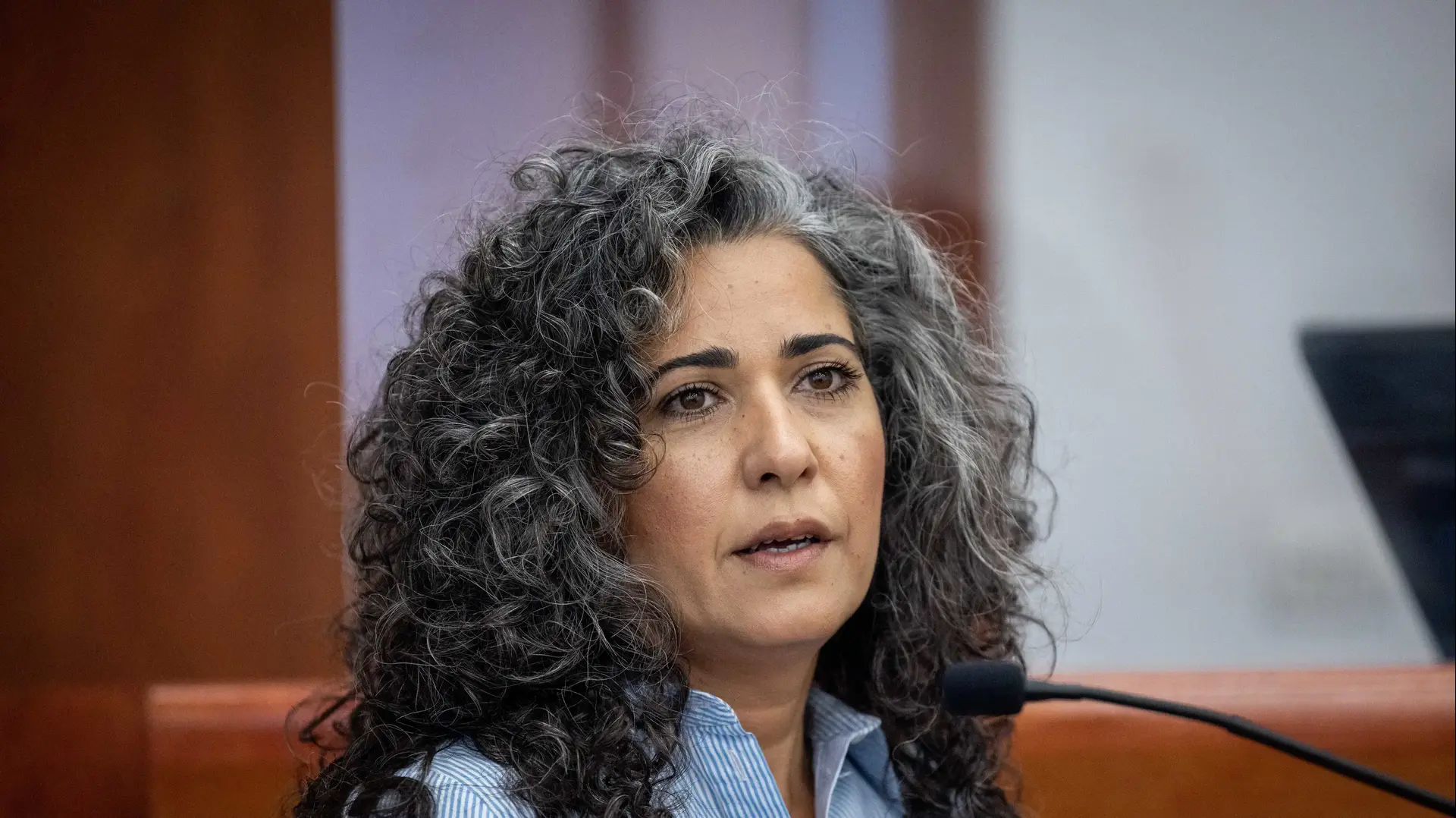 עדותה של לימור דיקובסקי- מרוז, השפית בבתיהם של ארנון מילצ'ן וג'יימס פאקר, בית המשפט המחוזי ירושלים, 7 בנובמבר 2022 עדותה של לימור דיקובסקי- מרוז, השפית בבתיהם של ארנון מילצ'ן וג'יימס פאקר, בית המשפט המחוזי ירושלים, 7 בנובמבר 2022