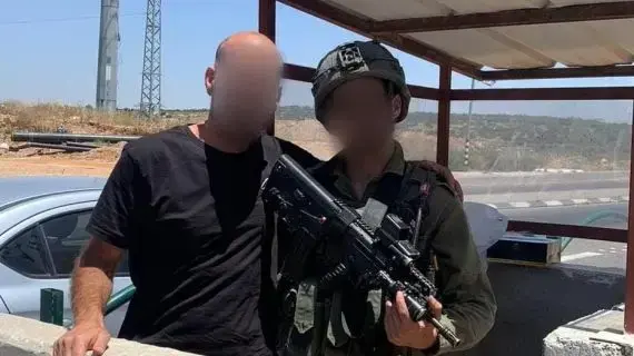 רפ"ק ת' עם בנו הלוחם רפ"ק ת' עם בנו הלוחם