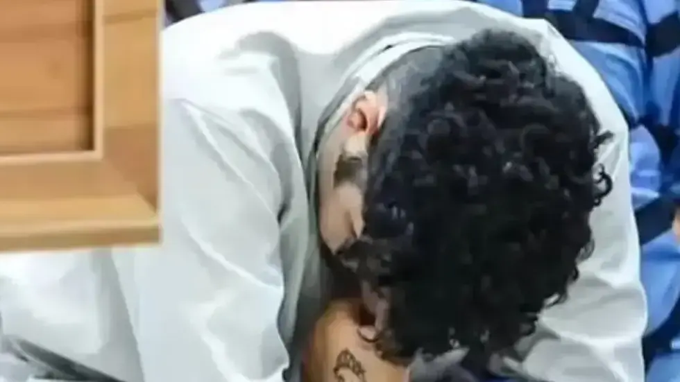 הראפר הכורדי סמאן יאסין בן ה-27 מקרמנשאה הראפר הכורדי סמאן יאסין בן ה-27 מקרמנשאה