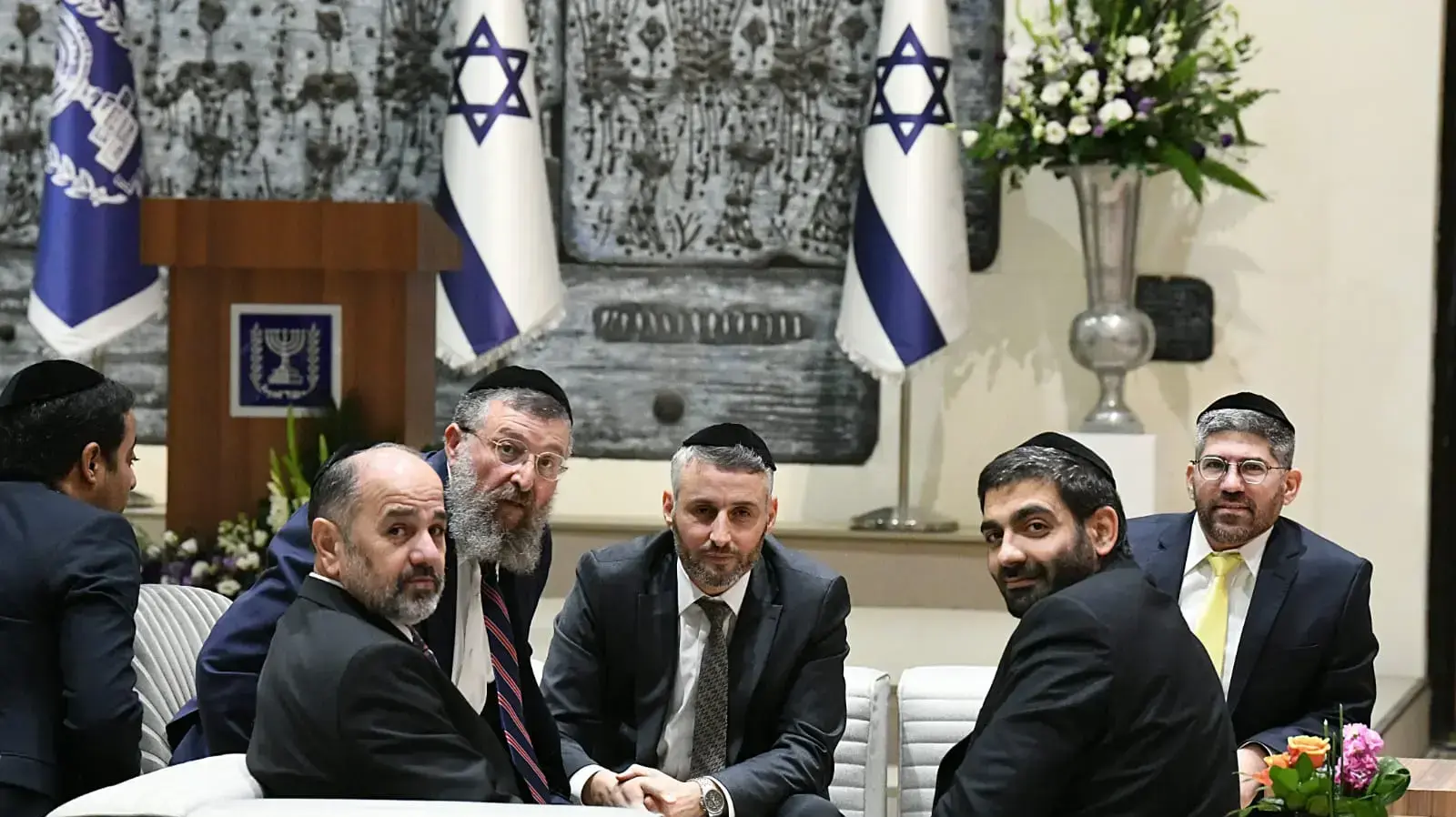 שס במהלך סבב ההתייעצויות בבית הנשיא לקראת הקמת הממשלה 9 בנובמבר 2022 שס במהלך סבב ההתייעצויות בבית הנשיא לקראת הקמת הממשלה 9 בנובמבר 2022