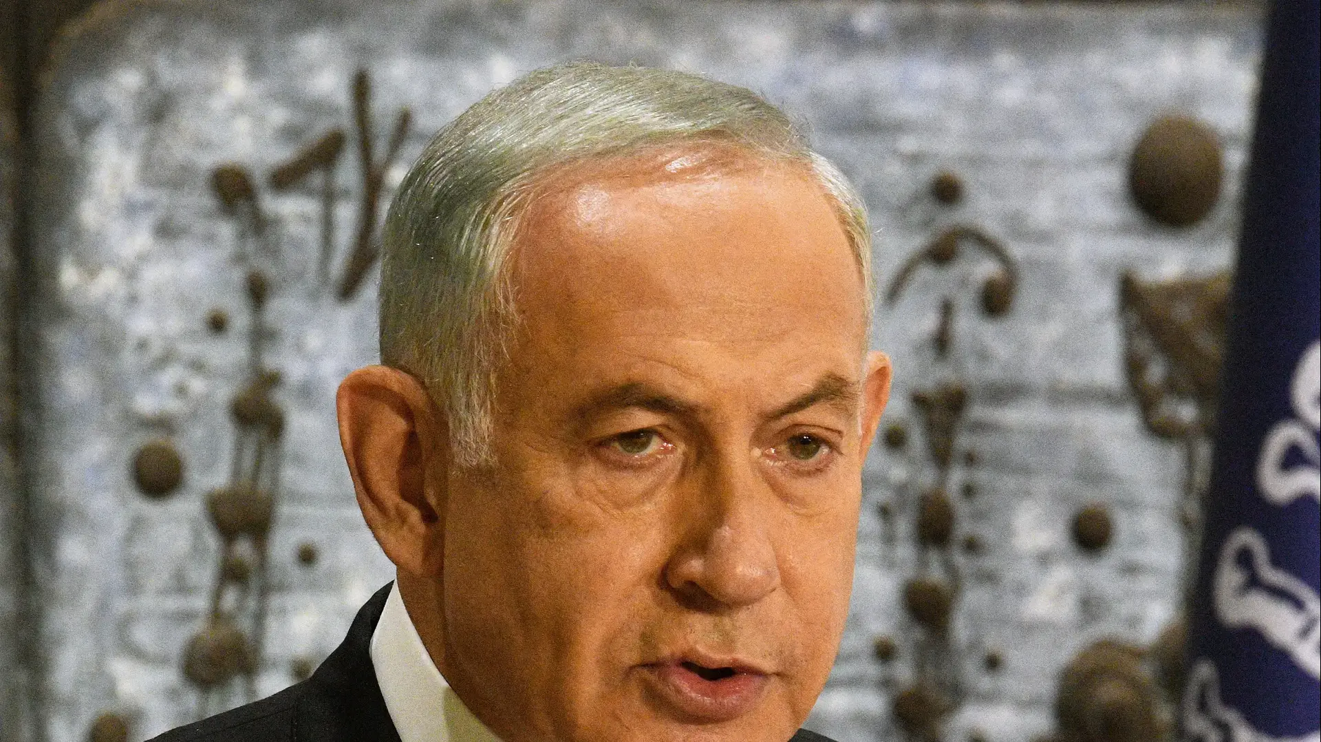 המנדט להרכבת הממשלה | נשיא המדינה, יצחק הרצוג מטיל על נתניהו בבית הנשיא את הרכבת הממשלה המנדט להרכבת הממשלה | נשיא המדינה, יצחק הרצוג מטיל על נתניהו בבית הנשיא את הרכבת הממשלה