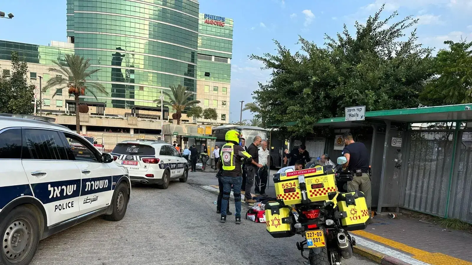 שני פצועי ירי לאחר שחייל חשד בפיגוע, רעננה, 14 בנובמבר 2022 שני פצועי ירי לאחר שחייל חשד בפיגוע, רעננה, 14 בנובמבר 2022