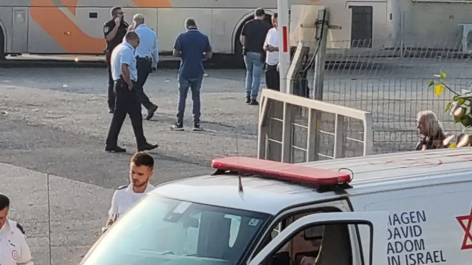 שני פצועי ירי לאחר שחייל חשד בפיגוע, רעננה, 14 בנובמבר 2022 שני פצועי ירי לאחר שחייל חשד בפיגוע, רעננה, 14 בנובמבר 2022