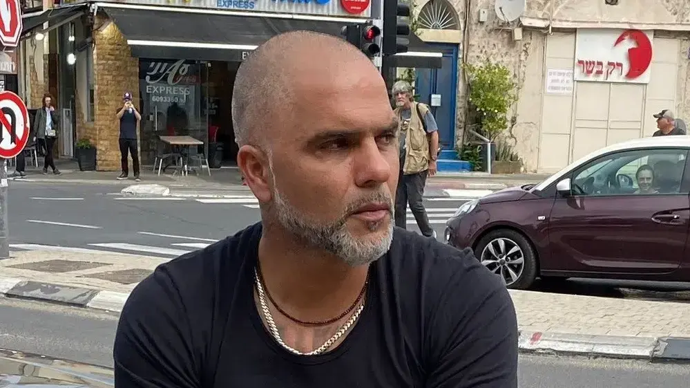 כפיל של אייל גולן איל כפיל של אייל גולן איל