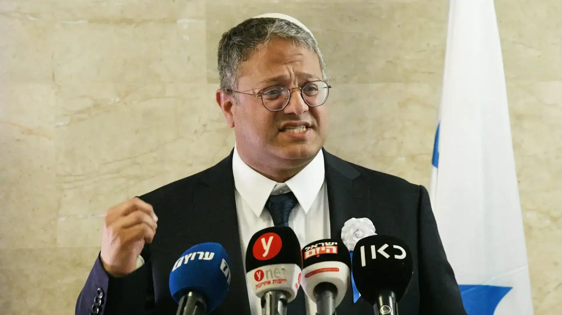 טקס השבעת הכנסת | יו"ר עוצמה יהודית, איתמר בן גביר במהלך ישיבת סיעתו 15 בנובמבר 2022 טקס השבעת הכנסת | יו"ר עוצמה יהודית, איתמר בן גביר במהלך ישיבת סיעתו 15 בנובמבר 2022