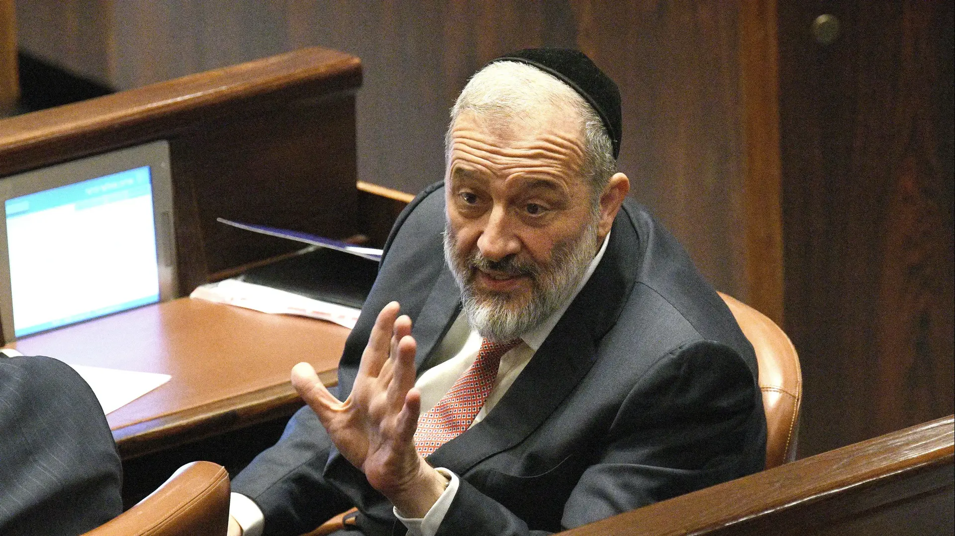 אריה דרעי בהשבעת הכנסת ה-25, 15 בנובמבר 2022 אריה דרעי בהשבעת הכנסת ה-25, 15 בנובמבר 2022