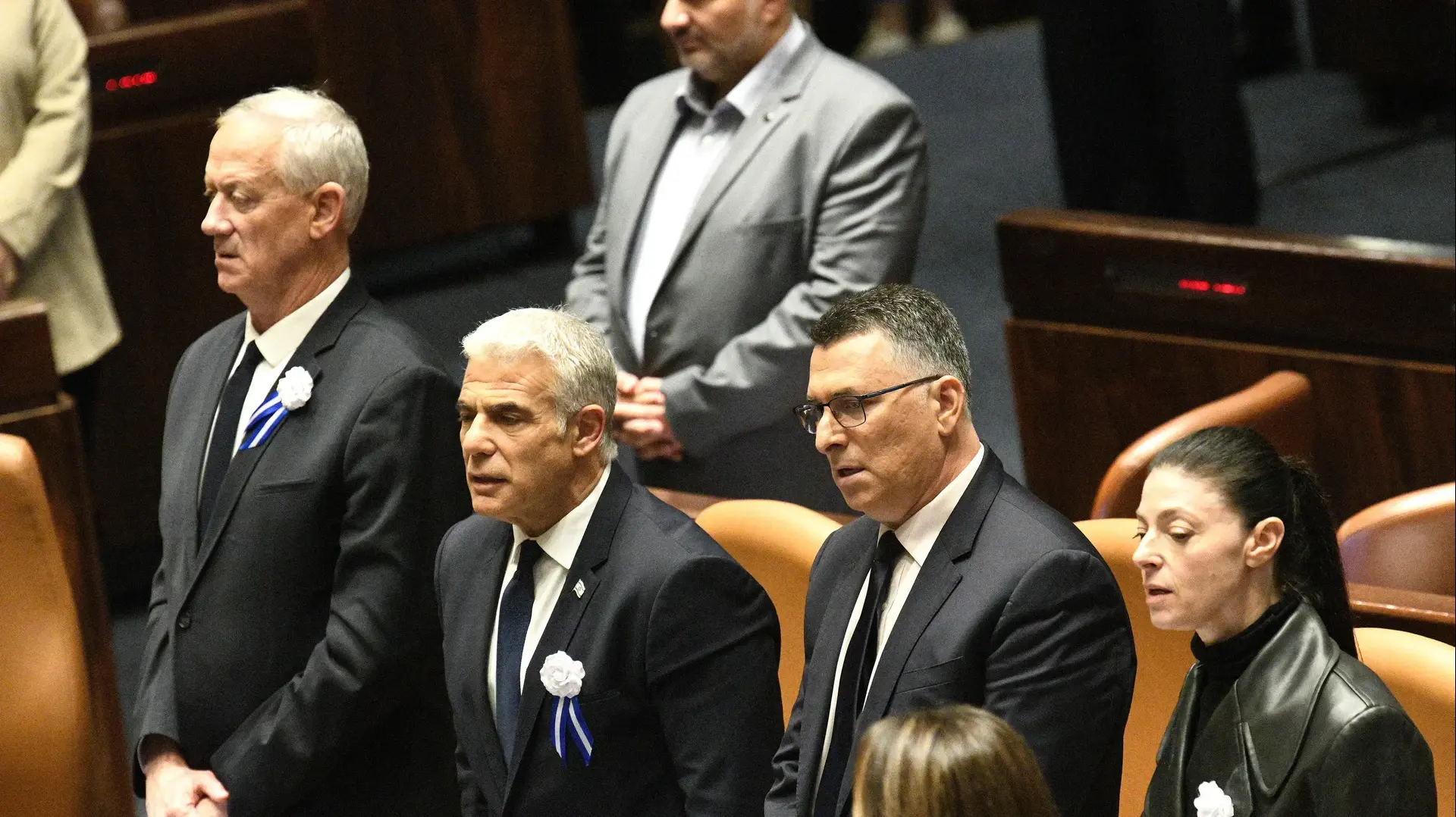 מרב מיכאלי, גדעון סער, יאיר לפיד, בני גנץ בהשבעת הכנסת ה-25, 15 בנובמבר 2022