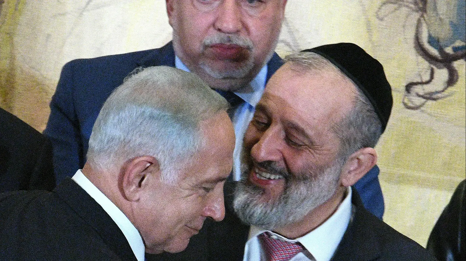 בני גנץ, אריה דרעי בהשבעת הכנסת ה-25, 15 בנובמבר 2022