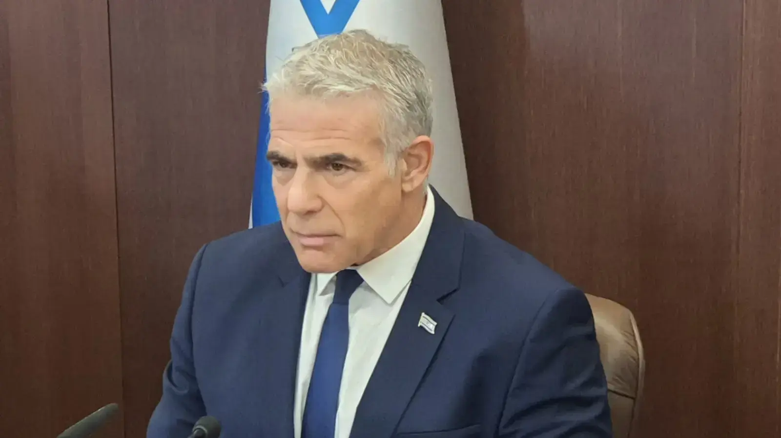 ראש הממשלה יאיר לפיד בישיבת הממשלה האחרונה בראשותו, 20 בנובמבר 2022 ראש הממשלה יאיר לפיד בישיבת הממשלה האחרונה בראשותו, 20 בנובמבר 2022